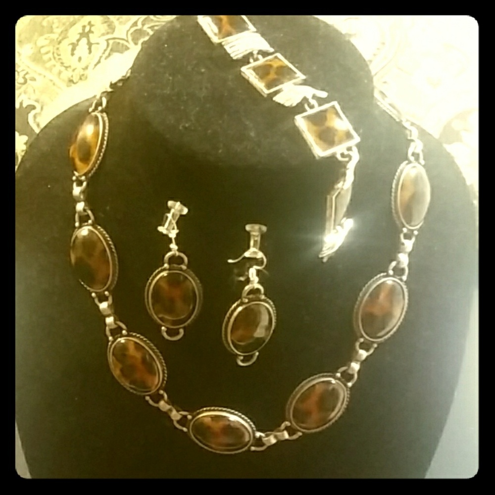 Leopard Necklace Set